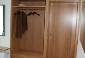 Schreinerei Ilin - Garderobe in Eiche (1)